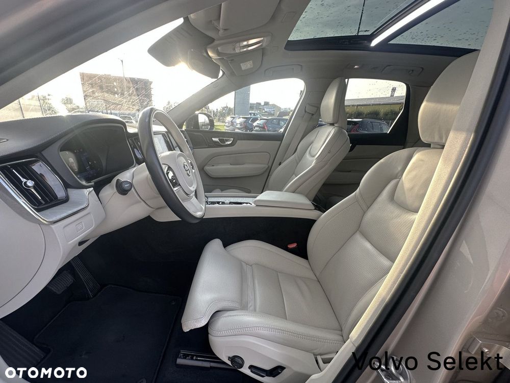 Volvo XC 60 - 30