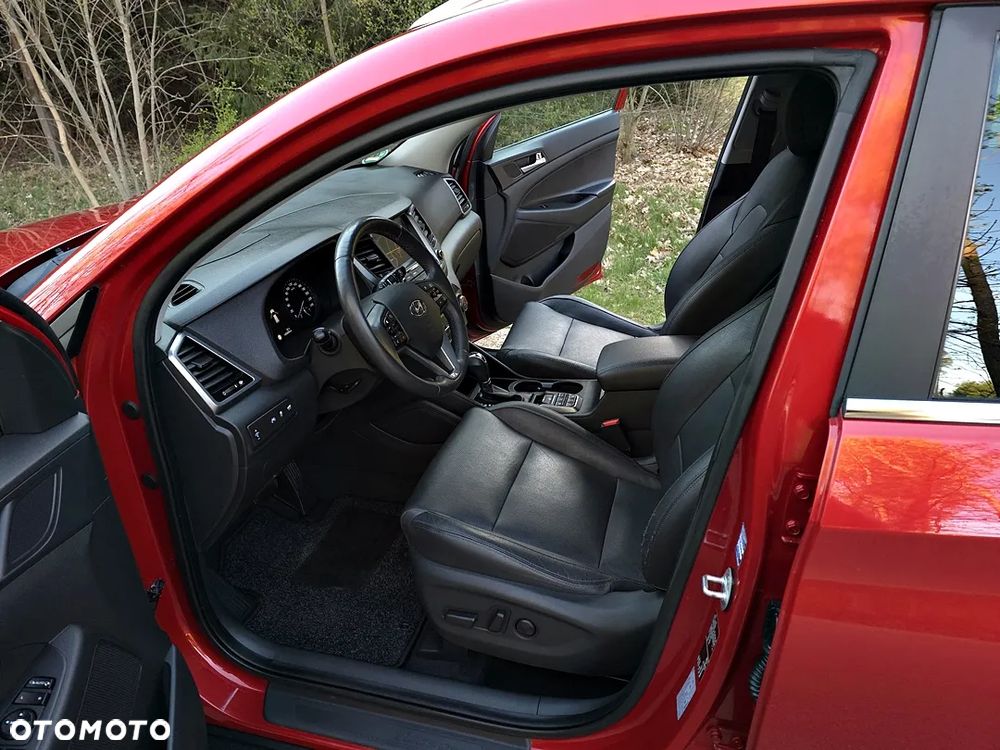 Hyundai Tucson 2.0 CRDI 4WD Automatik Premium - 24