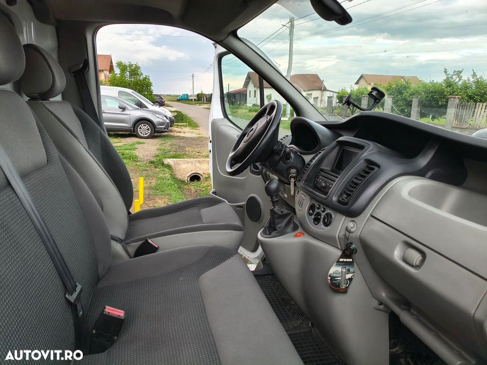 Opel Vivaro - 18