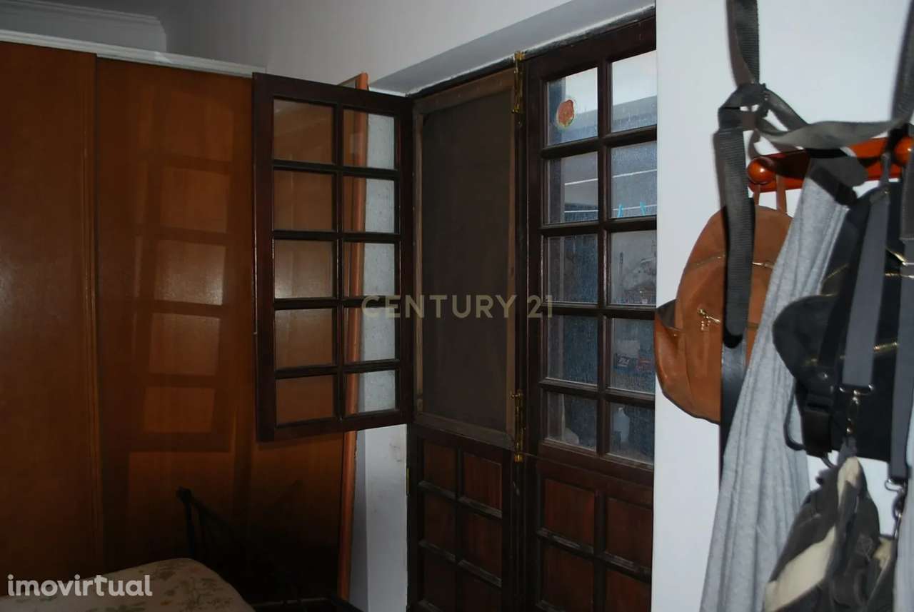 Moradia Geminada no Bairro Rosario em Almada - Grande imagem: 5/20