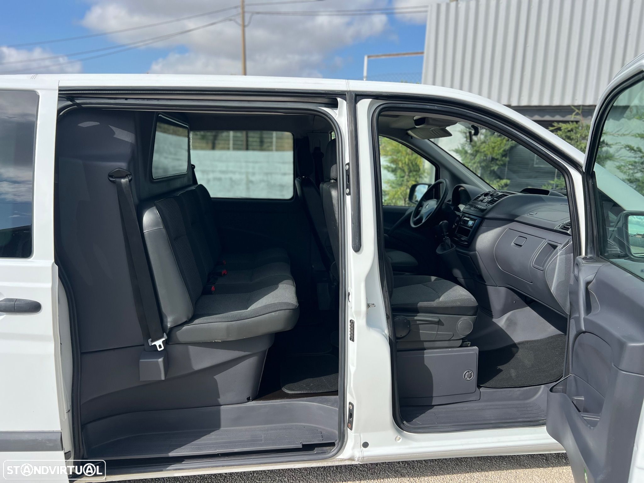 Mercedes-Benz Vito long 5-6 lugares - 1