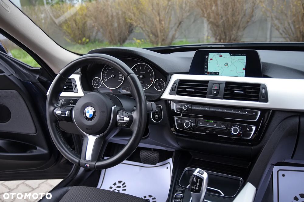 BMW Seria 3 320i xDrive Edition M Sport Shadow - 28