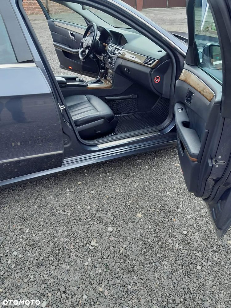 Mercedes-Benz Klasa E 250 CDI DPF BlueEFFICIENCY 7G-TRONIC Elegance - 2