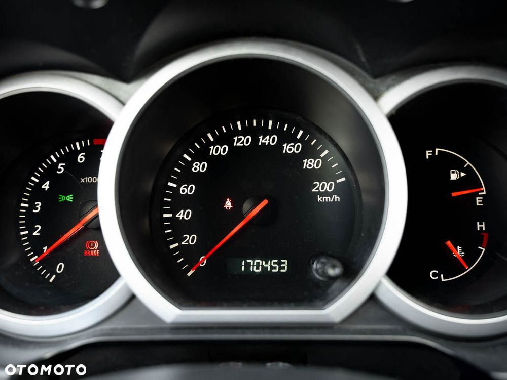 Suzuki Grand Vitara 2.0 Comfort + - 22