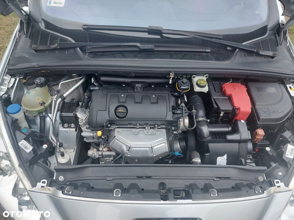 Peugeot 308 1.6 Trendy - 9