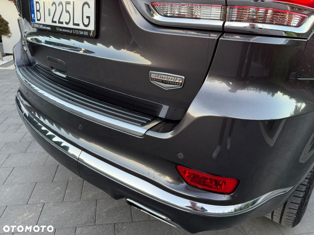Jeep Grand Cherokee ver-3-0-crd-overland-summit-platinum - 11