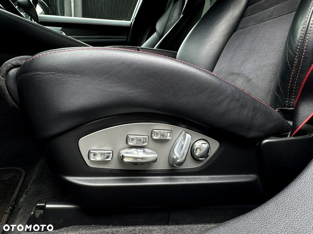 Porsche Panamera - 13