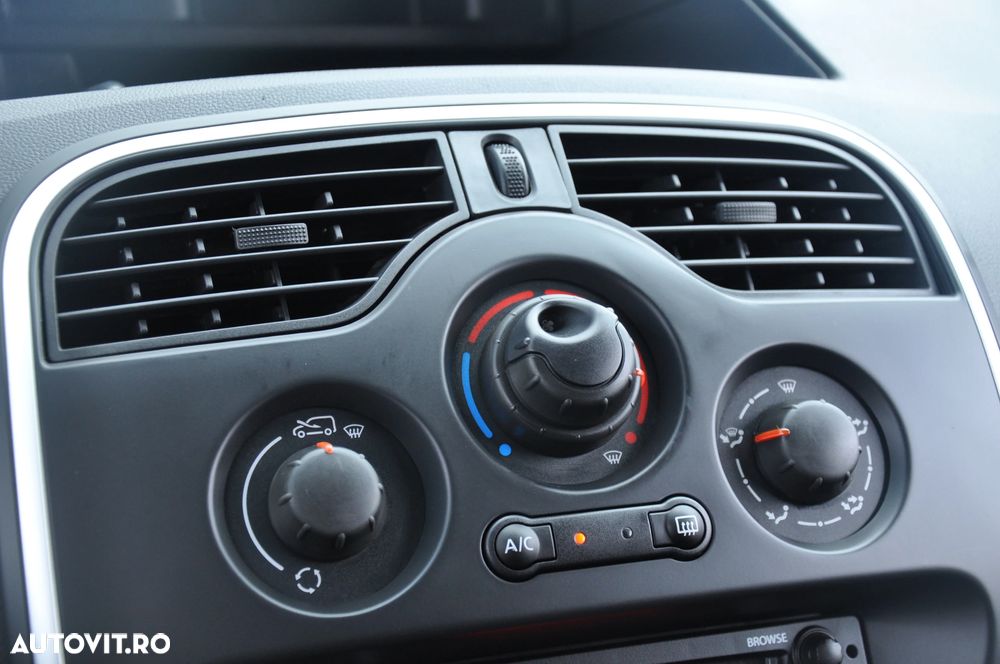 Renault Kangoo L2H1 Van - 18