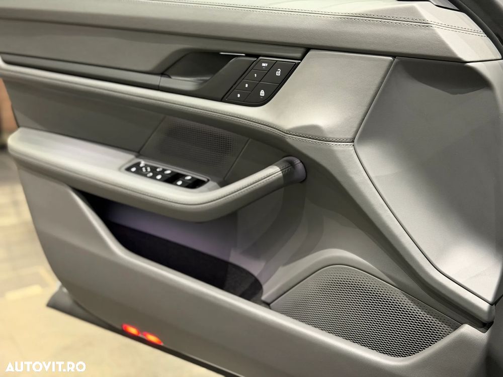 Porsche Taycan 4 - 26