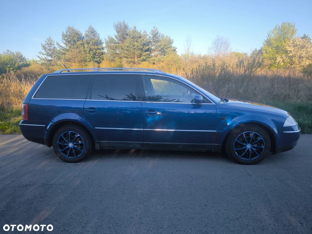 Volkswagen Passat 1.9 TDI Highline - 3