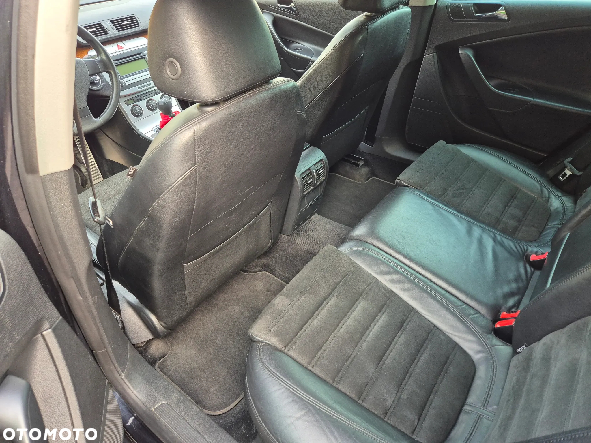 Volkswagen Passat 2.0 TDI Highline - 14
