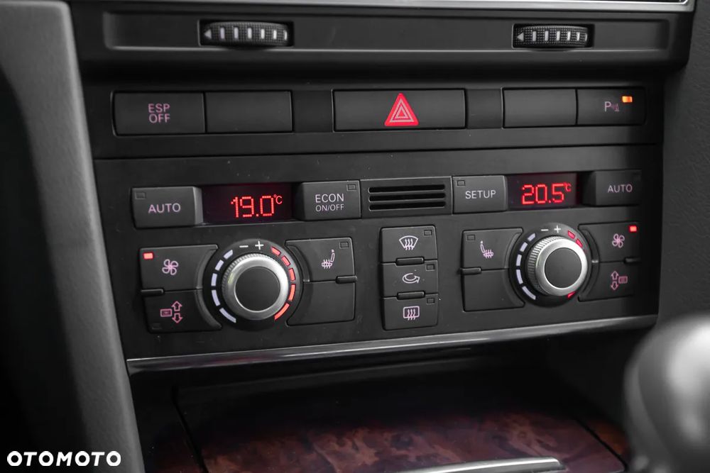 Audi A6 Avant 2.4 multitronic - 27
