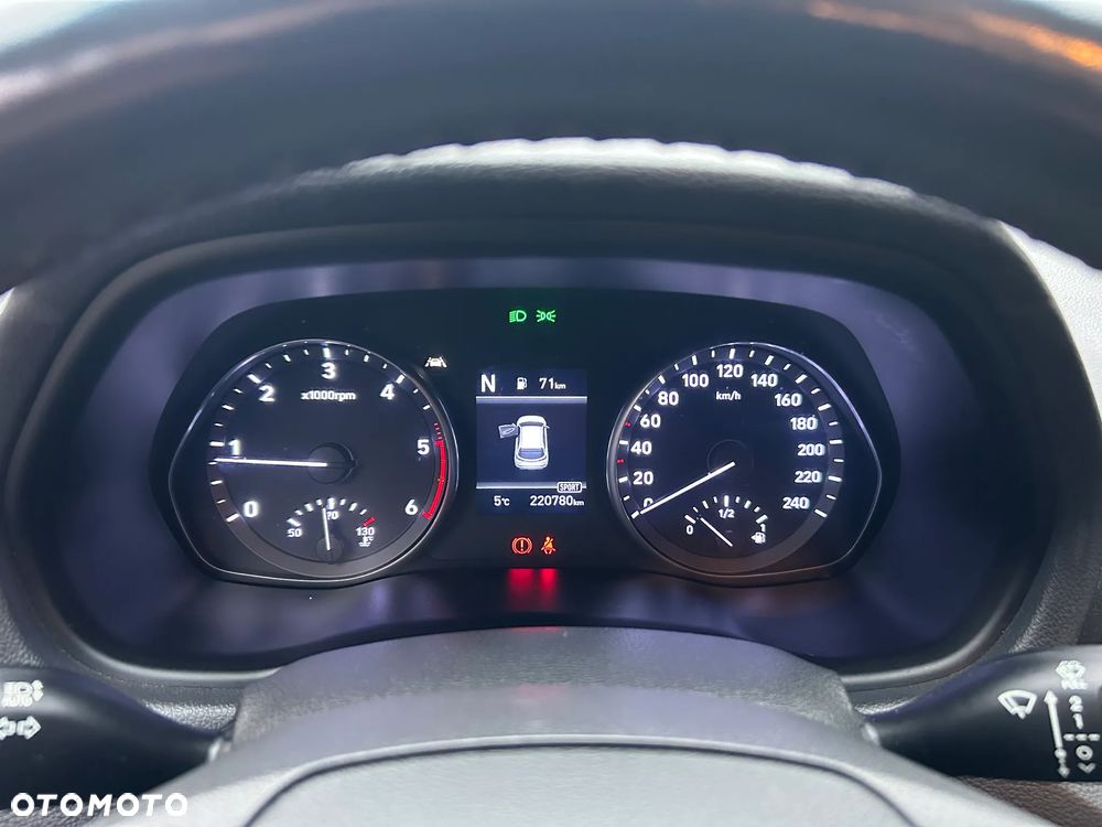 Hyundai i30 1.6 D Comfort DCT - 8