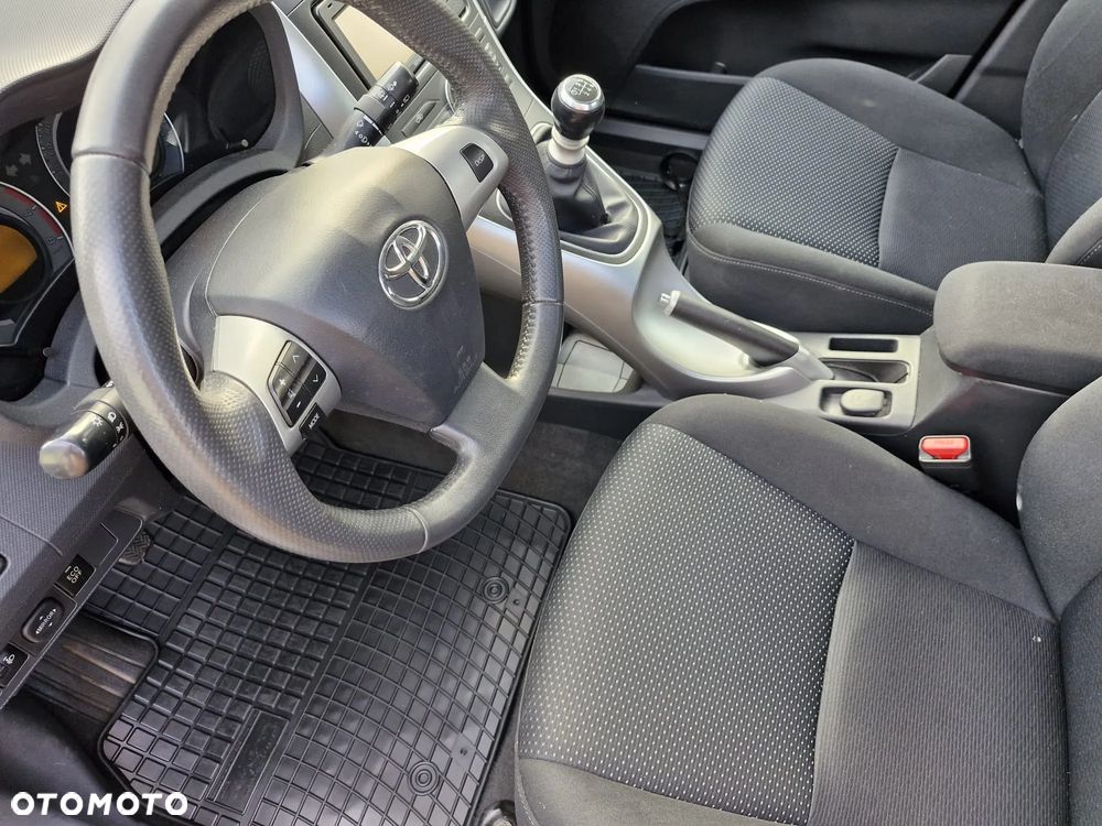 Toyota Auris - 15