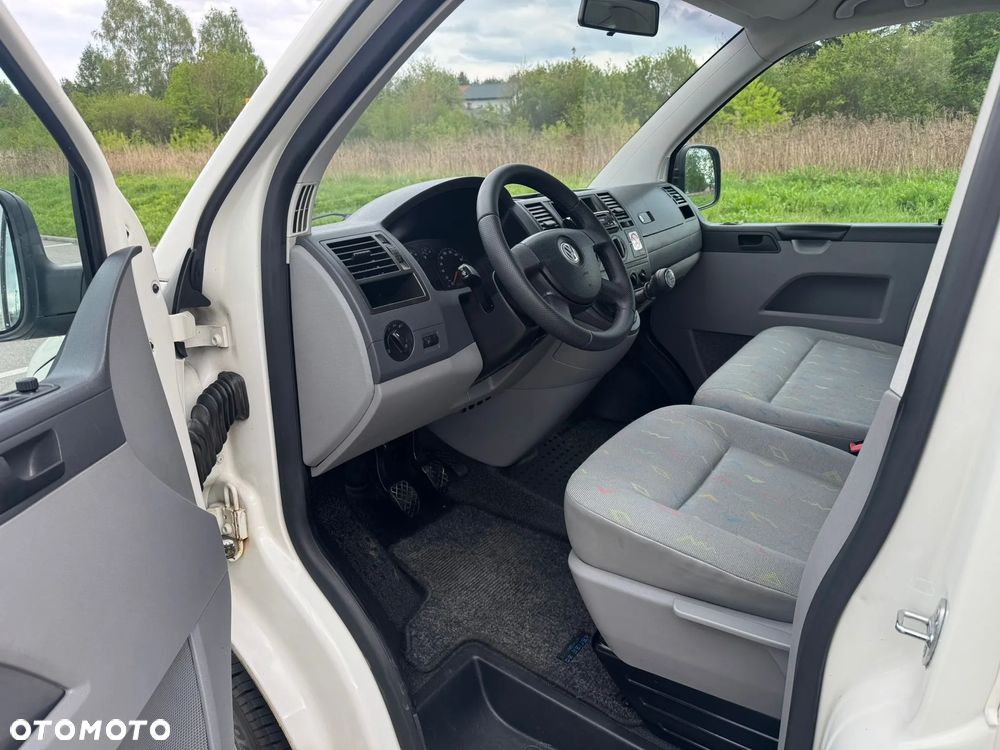 Volkswagen Transporter - 11