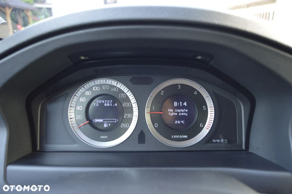 Volvo V70 D5 Summum - 16