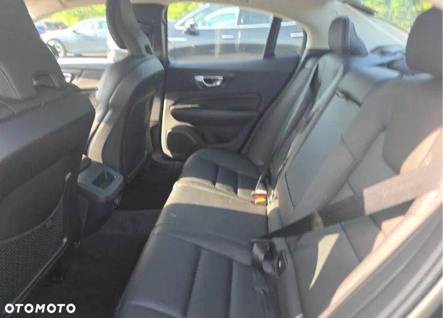 Volvo S60 B5 B AWD Plus Dark - 12