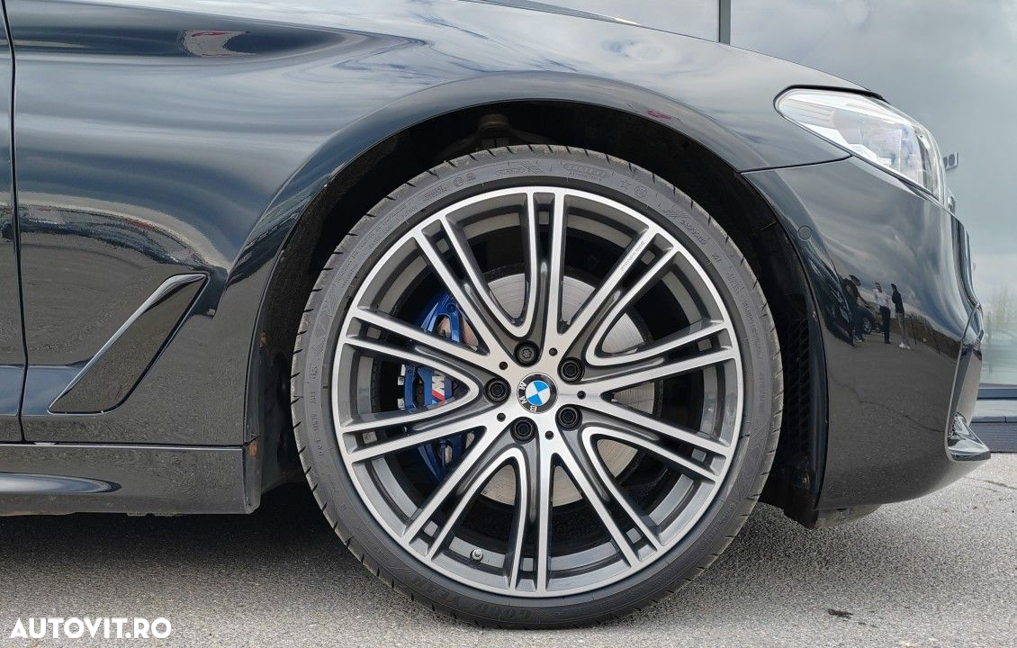 BMW Seria 5 530d xDrive AT - 30