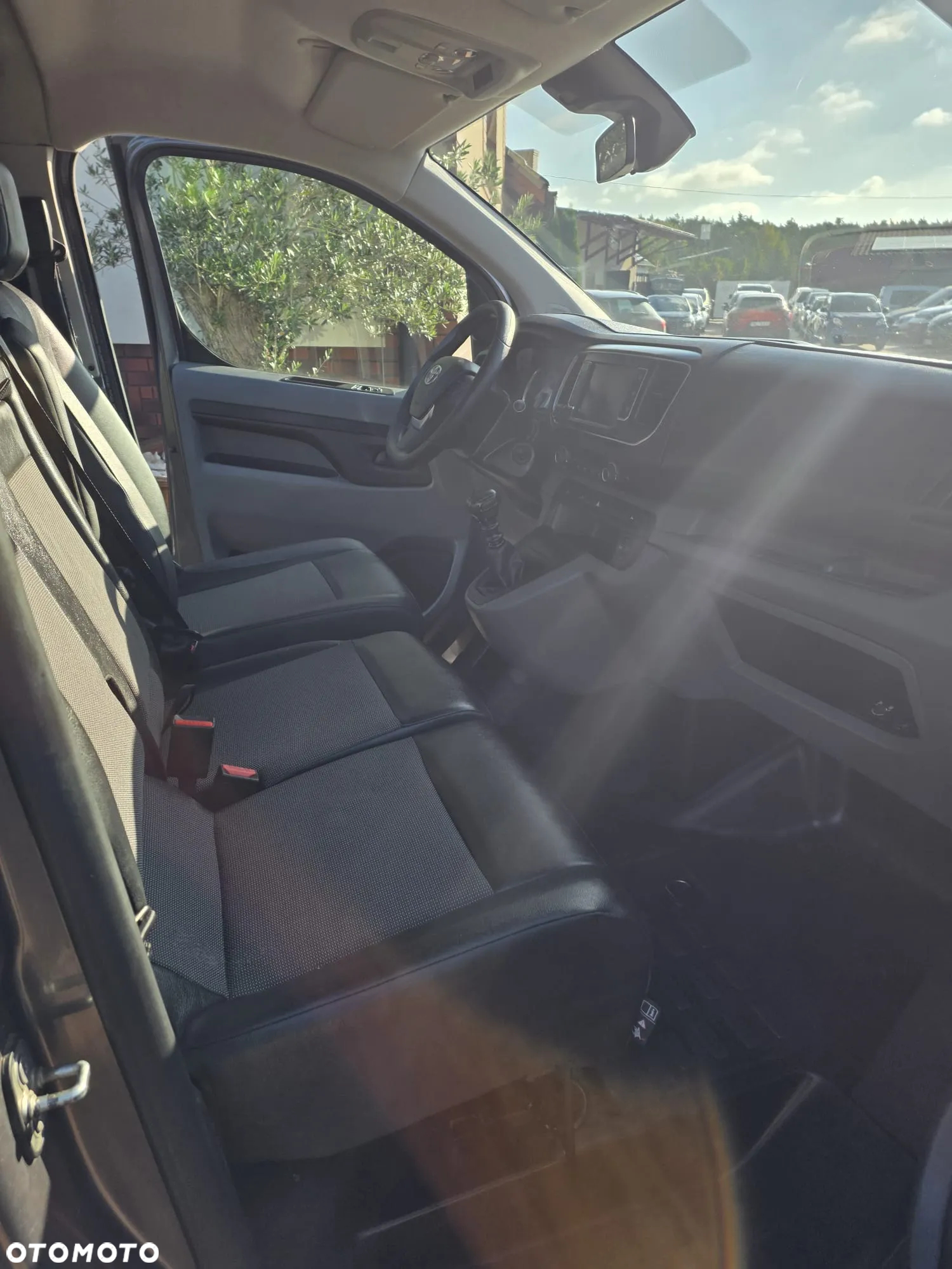 Toyota ProAce - 12