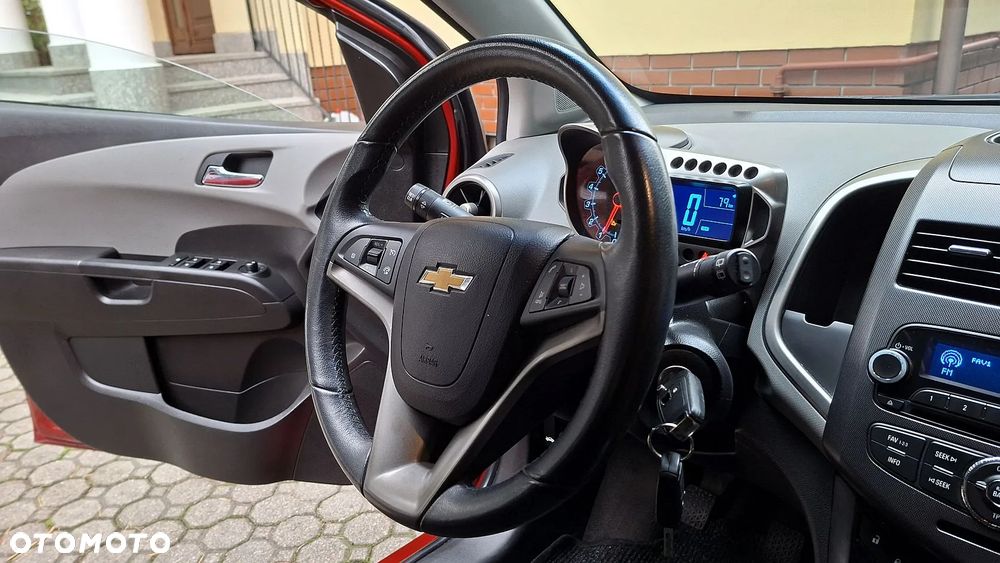 Chevrolet Aveo 1.4 16V LS - 28