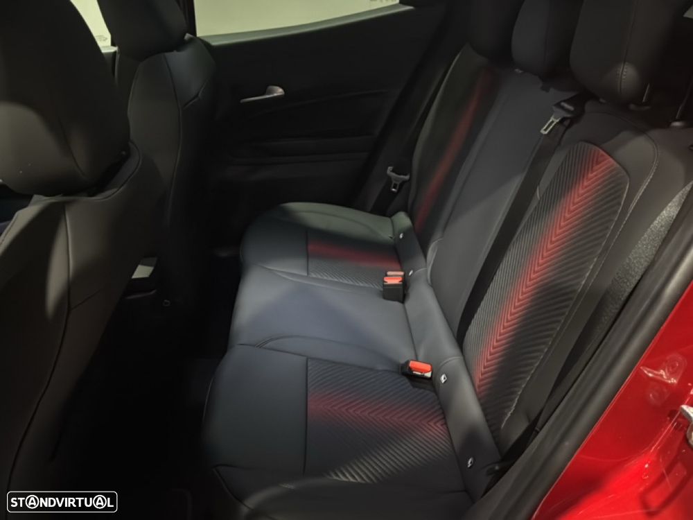 Alfa Romeo Junior 1.2 Speciale eDCT6 - 10