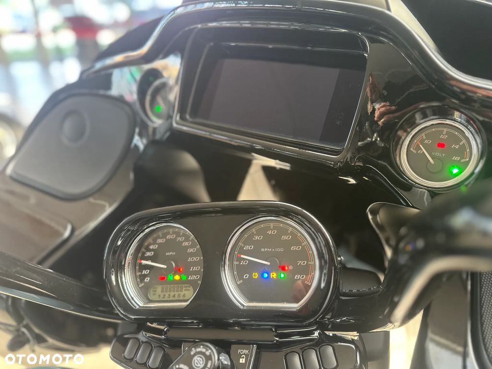 Harley-Davidson Tri Glide - 29