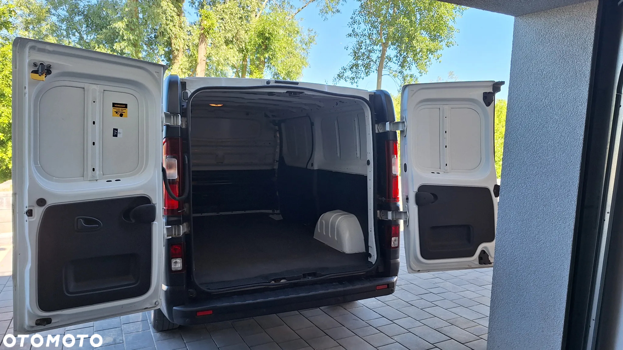 Renault Trafic - 2