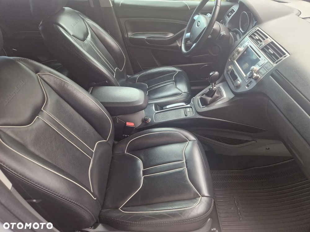 Ford Kuga 2.0 TDCi Individual - 17