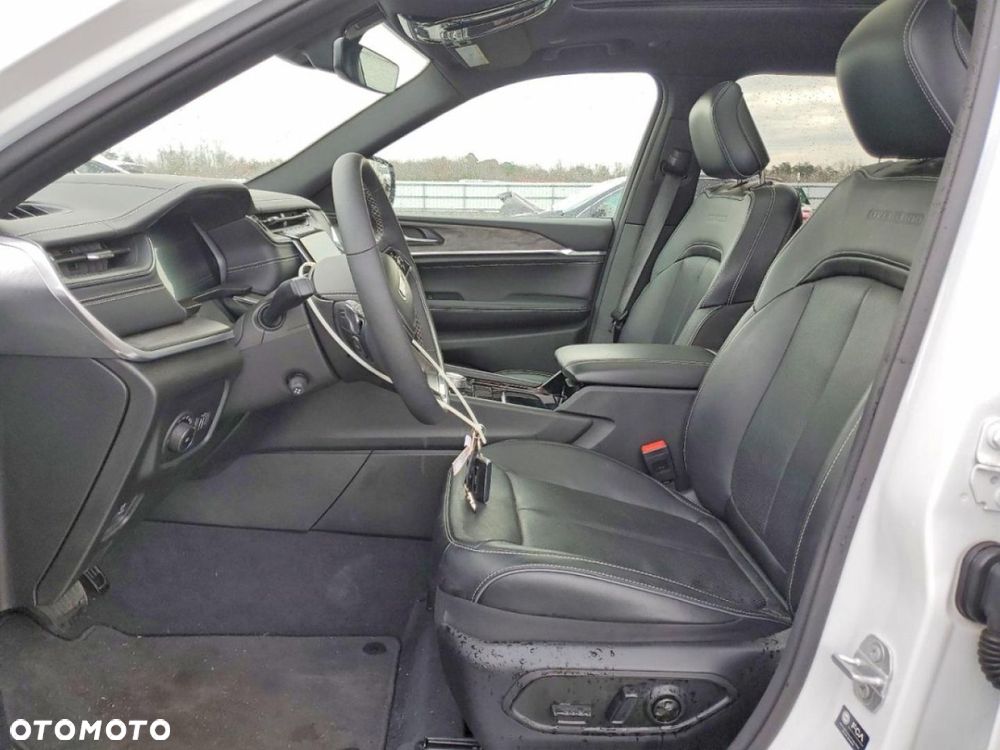 Jeep Grand Cherokee - 7