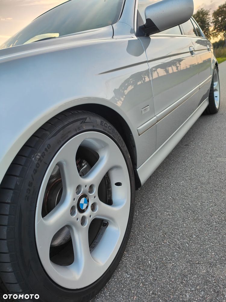 BMW Seria 5 525d - 16
