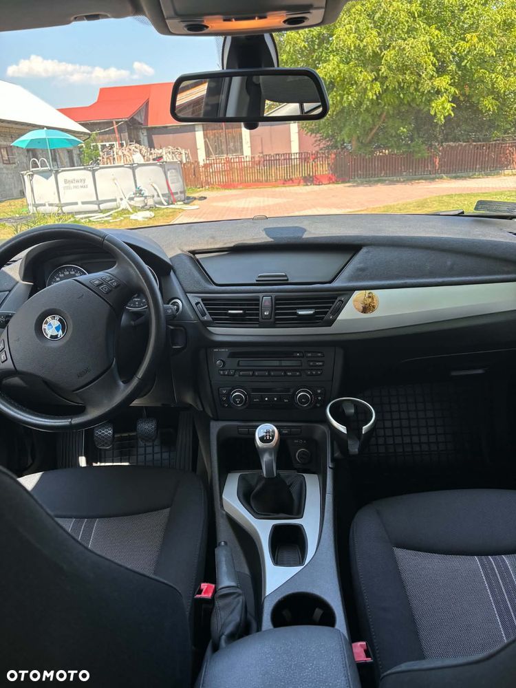 BMW X1 xDrive18d xLine - 8