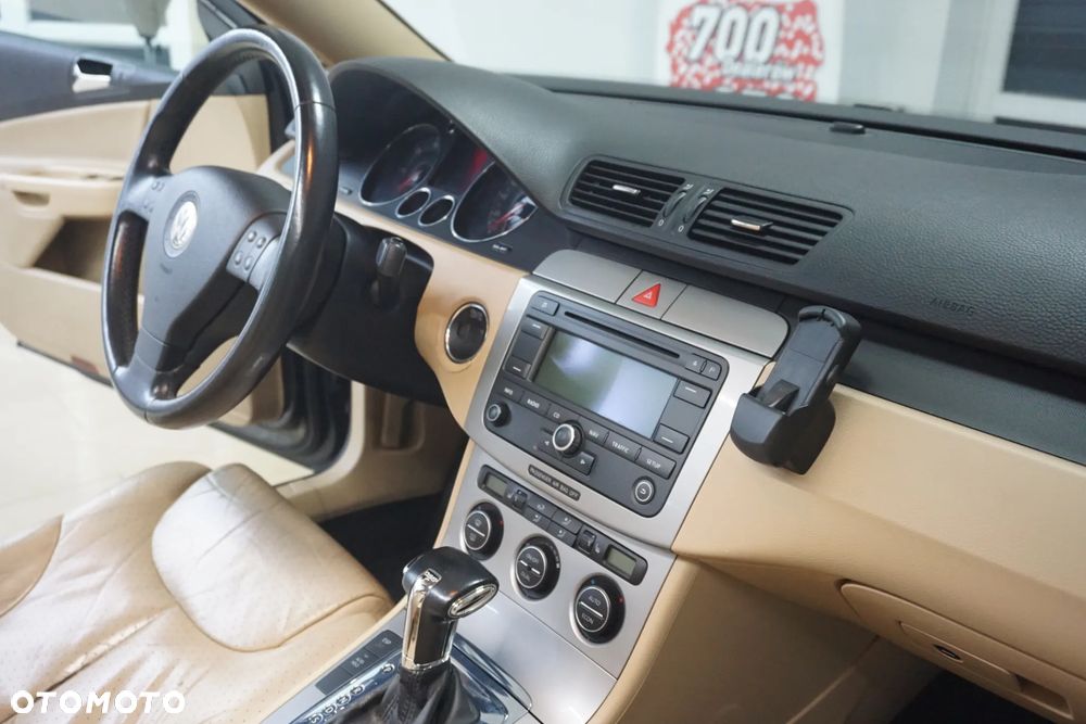 Volkswagen Passat 2.0 TDI DSG Comfortline - 20