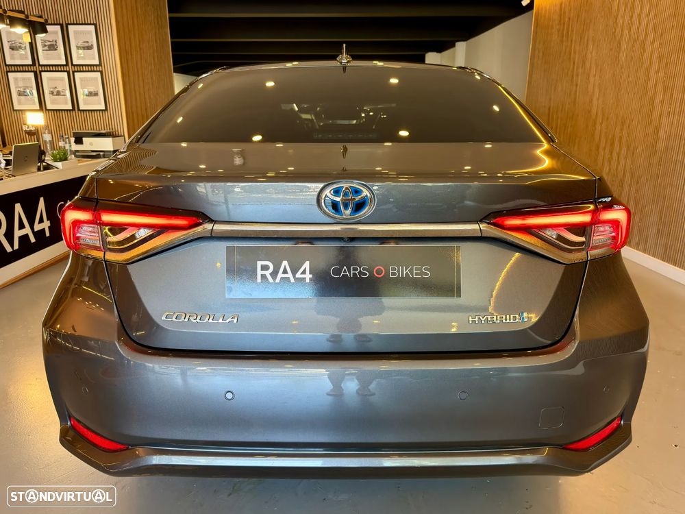 Toyota Corolla SD 1.8 Hybrid Luxury - 10