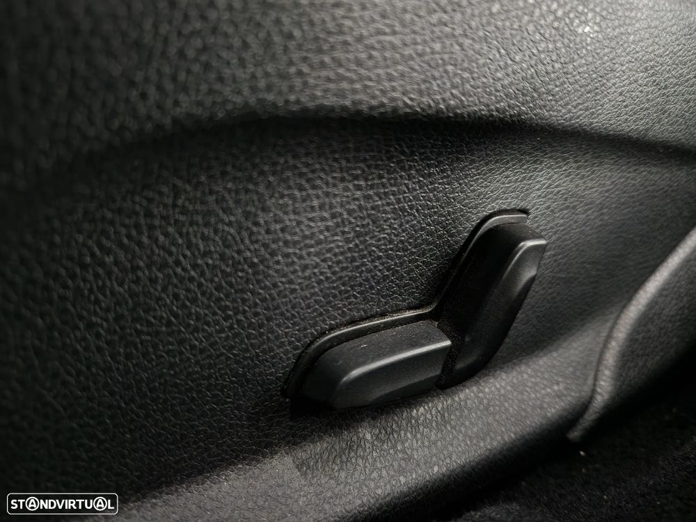 Mercedes-Benz C 300 BlueTEC Hybrid AMG Line - 14