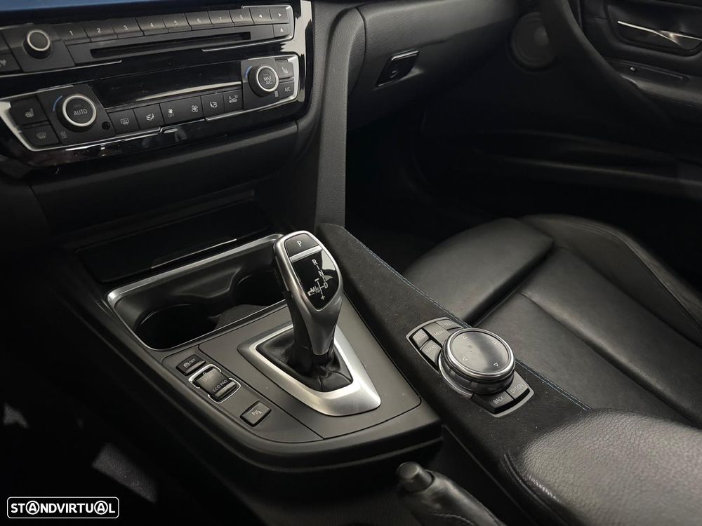 BMW 328 i Auto Pack M - 24