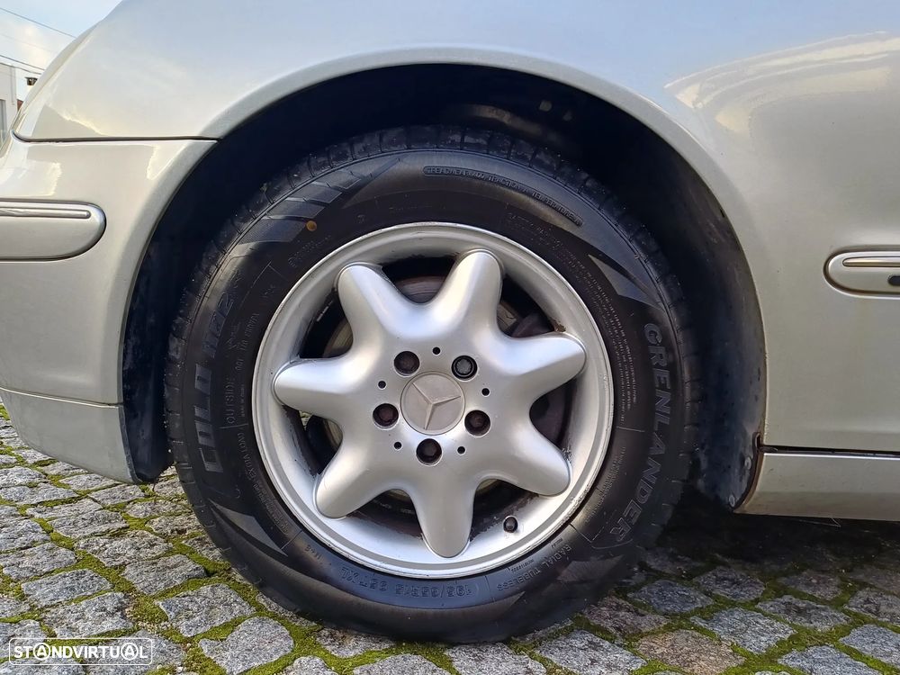 Mercedes-Benz C 220 CDI Auto Avantgarde - 40