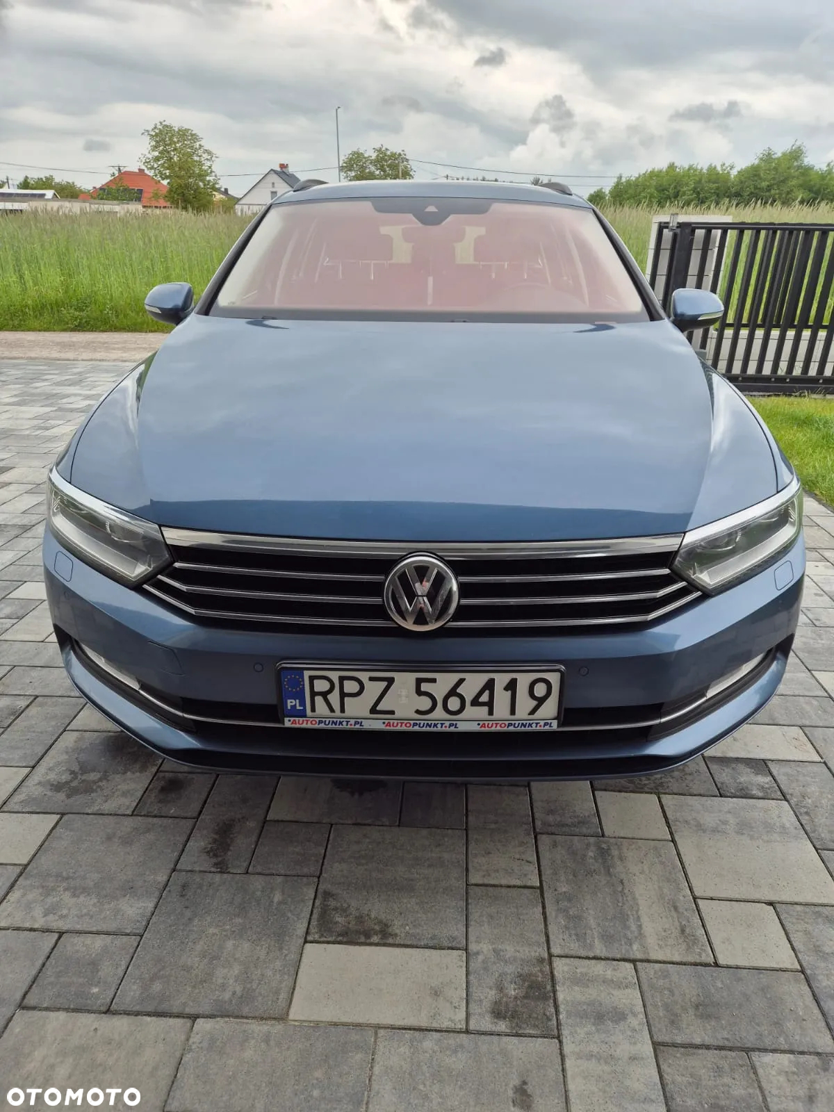 Volkswagen Passat - 11