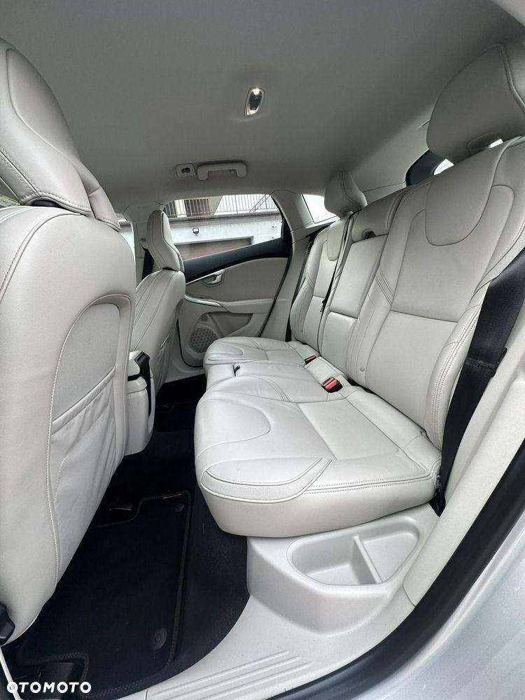 Volvo V40 - 33