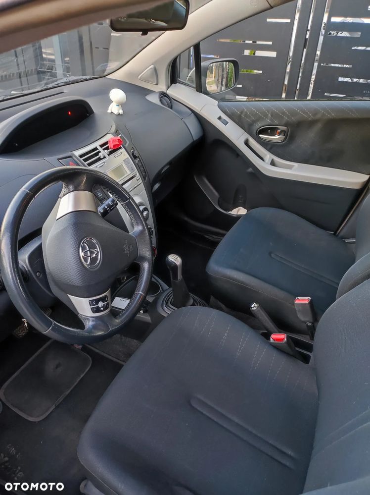 Toyota Yaris 1.4 D-4D Luna - 12