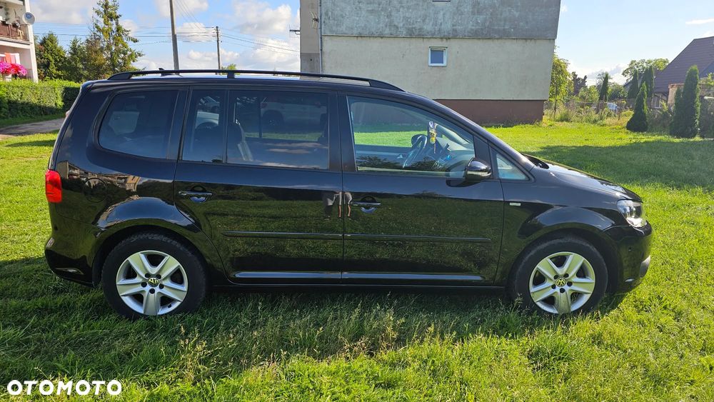 Volkswagen Touran 2.0 TDI DPF MATCH - 4