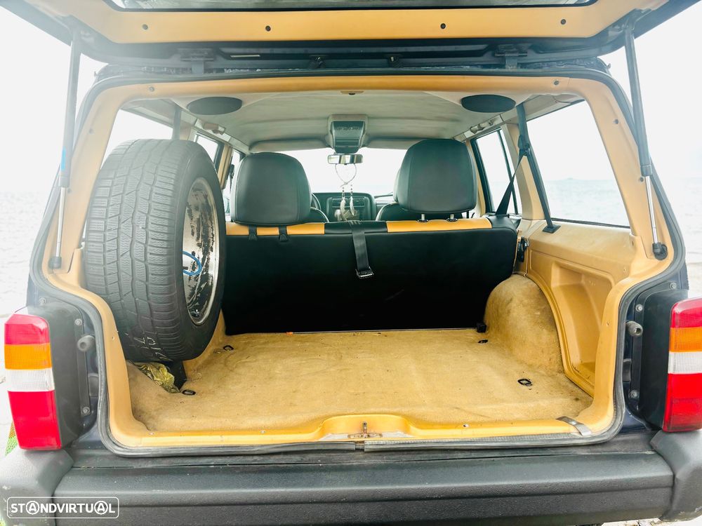 Jeep Cherokee 2.5 TD Classic - 12