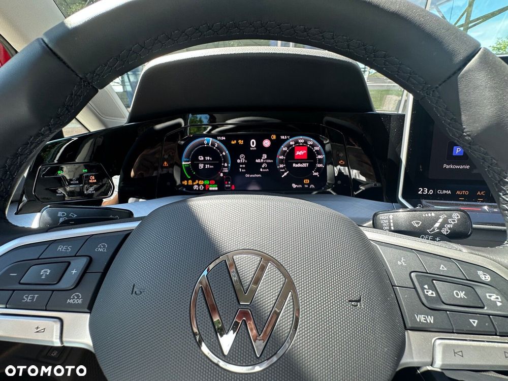 Volkswagen Golf - 17