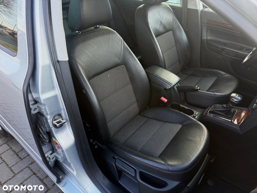 Skoda Octavia 1.6 TDI DPF DSG Elegance - 14