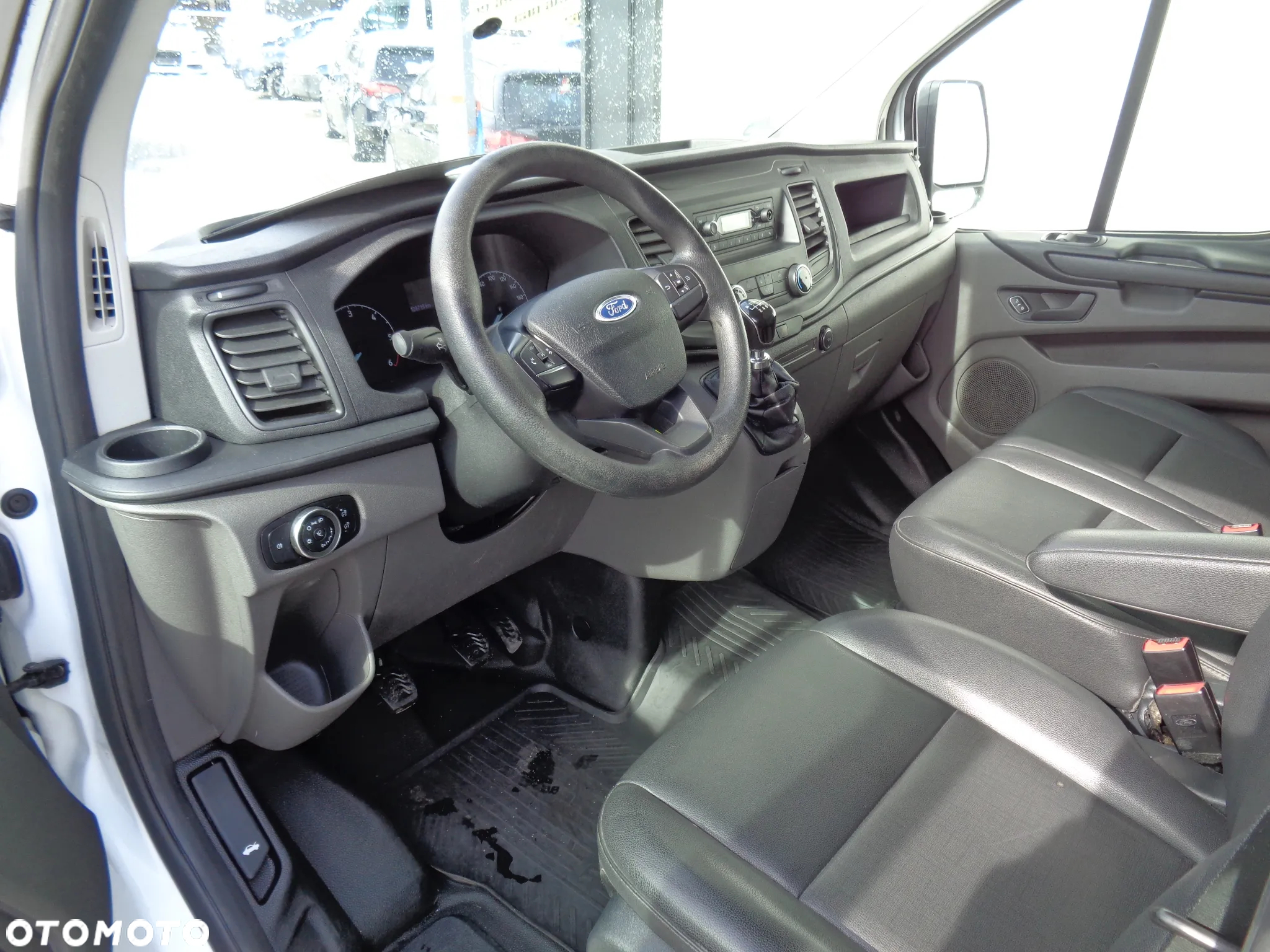 Ford TRANSIT CUSTOM - 8