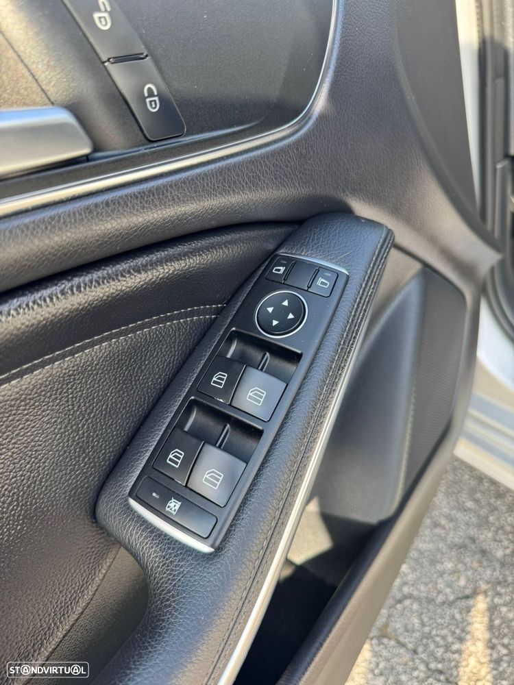 Mercedes-Benz CLA 180 d Shooting Brake - 17