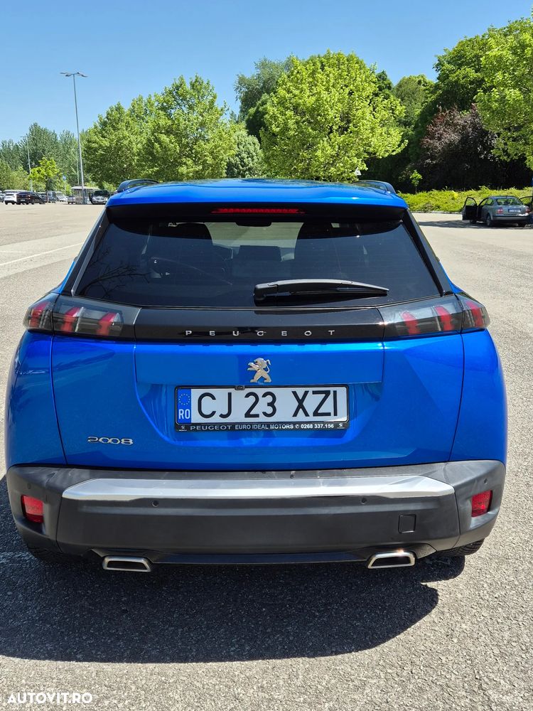 Peugeot 2008 1.2 L PureTech STT EAT8 Allure - 4