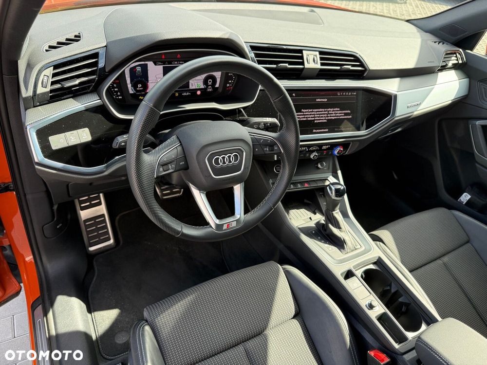 Audi Q3 - 18