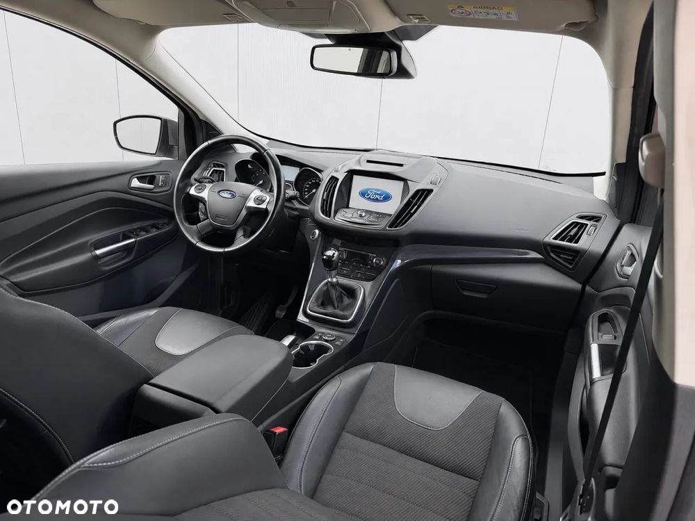 Ford Kuga 2.0 TDCi 4x4 Titanium - 12