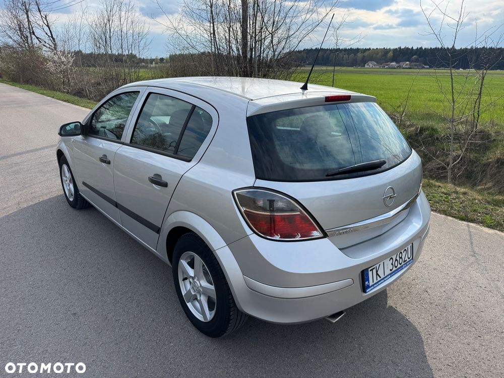 Opel Astra 1.6 Design Edition - 5