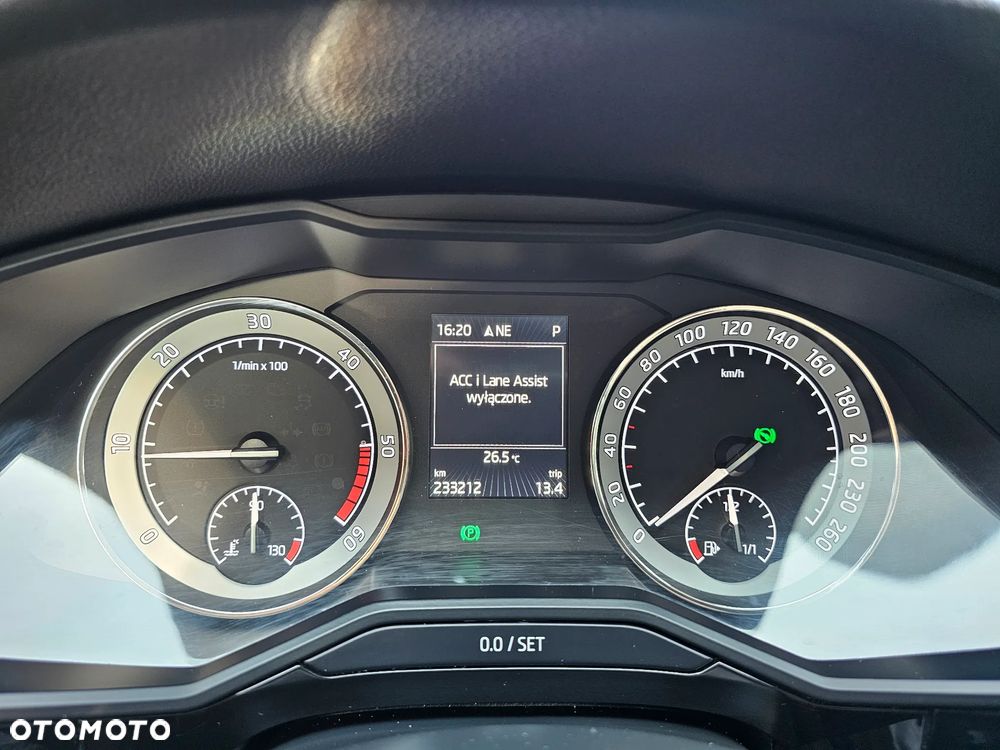 Skoda Superb 2.0 TDI 4x4 L&K DSG - 21